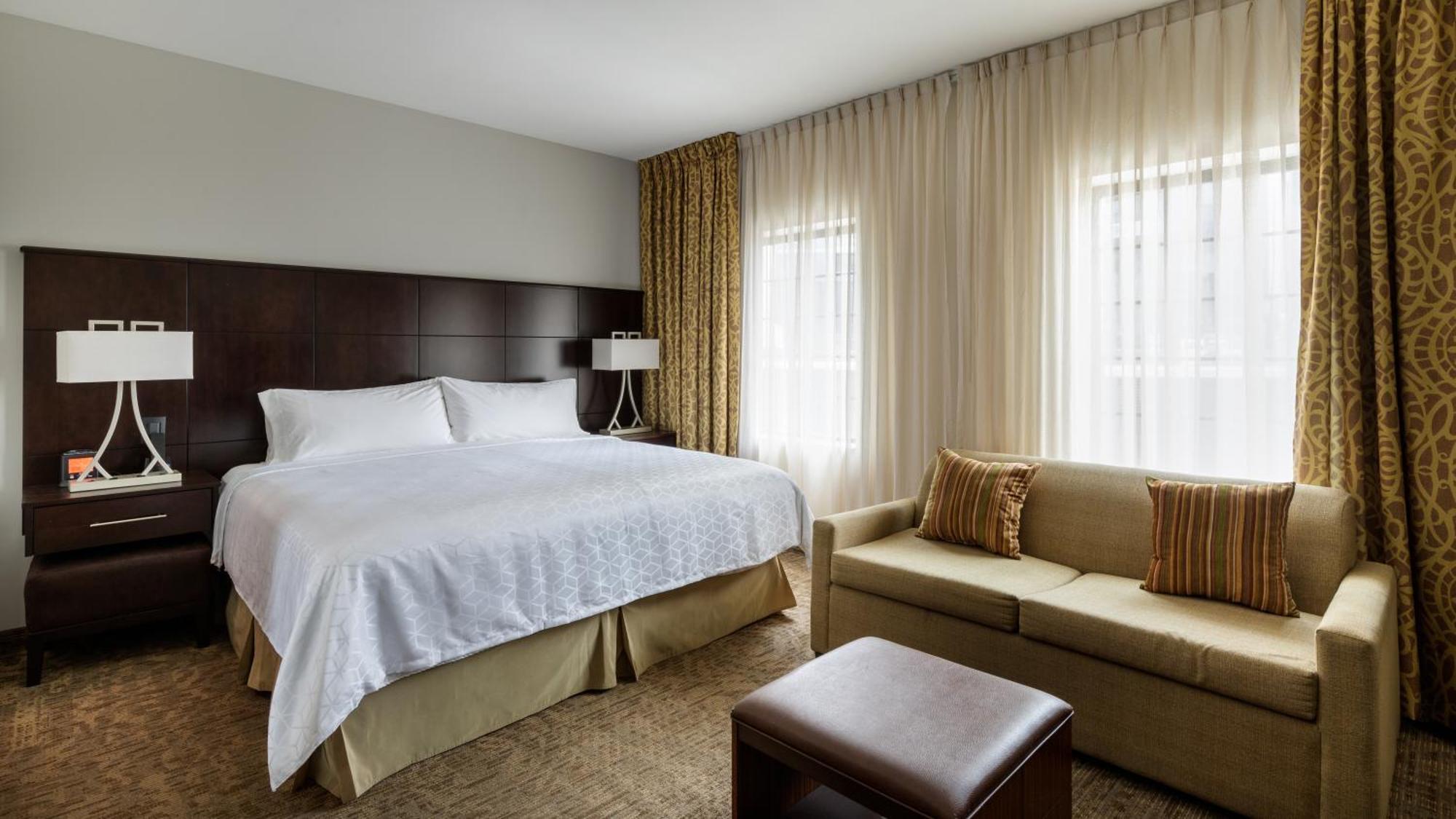 Staybridge Suites Chihuahua By Ihg Exterior foto