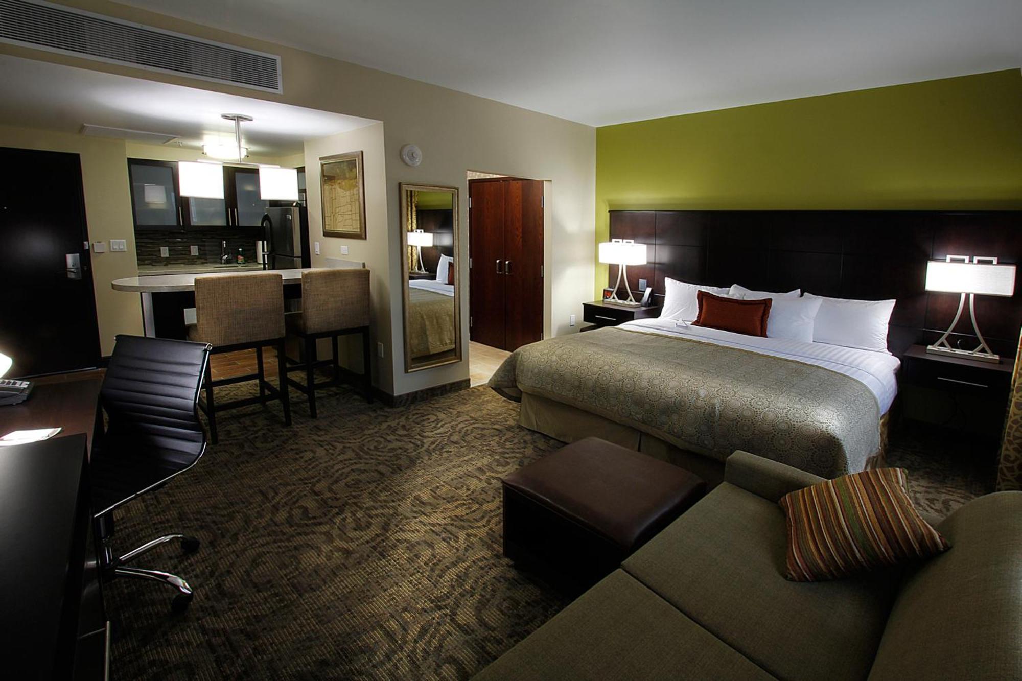 Staybridge Suites Chihuahua By Ihg Exterior foto